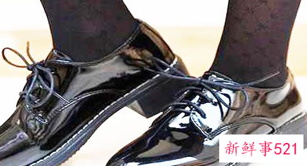 男士皮鞋搭配什么裤子好看图片