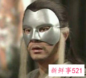 许凯戴古天乐同款面具，画面忒好笑