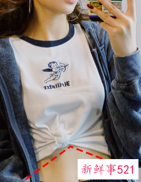 女士时尚短袖t恤穿搭