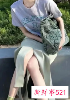 现在女孩穿什么衣服合适