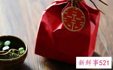 第一次见女网友送什么