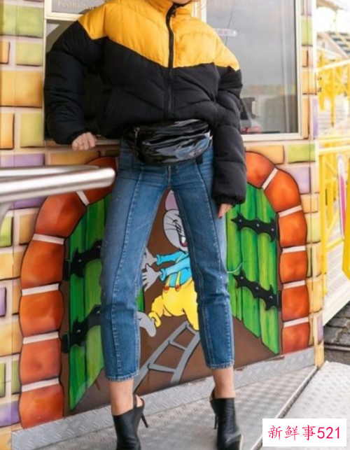 牛仔裤搭配什么羽绒服