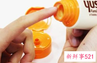 手脱皮是为什么