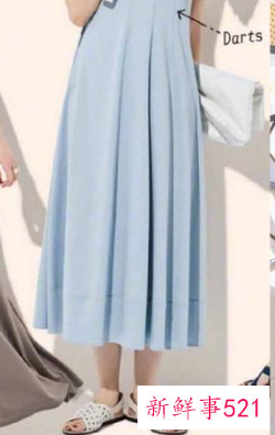 配裙子的百搭凉鞋