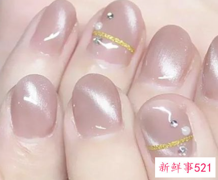 做的美甲贴的甲片自己怎么去掉