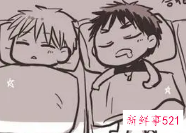 梦见三四个人一起睡觉