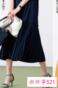 配裙子的百搭凉鞋