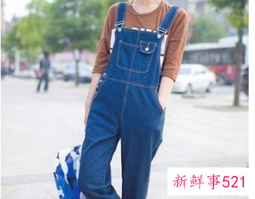 吊带牛仔长裤配牛仔上衣