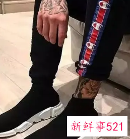 高帮鞋配长袜还是短袜