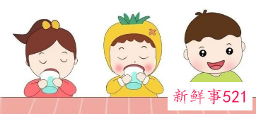 妈妈带十几岁儿子进女更衣室，遭劝阻后称：就你精贵怕看