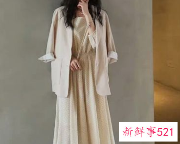 杏色裙子搭配什么颜色外套比较好一点