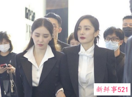 杨幂和刘诗诗唐嫣彼此靠肩而坐