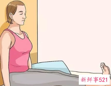 赶走早起瞌睡虫的床上瑜伽怎么做