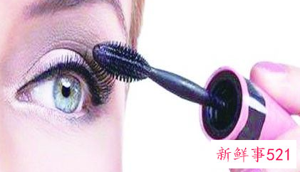 涂睫毛膏的正确方法