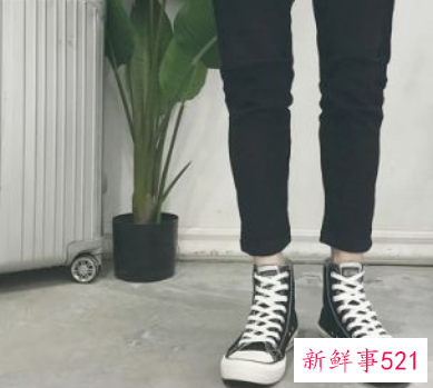 牛仔裤高帮帆布鞋怎么搭