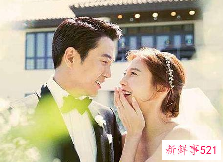 应不应该看对方手机