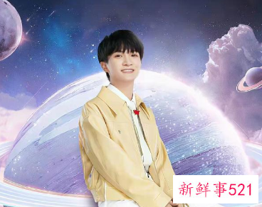 2022年央视网络春晚主持人