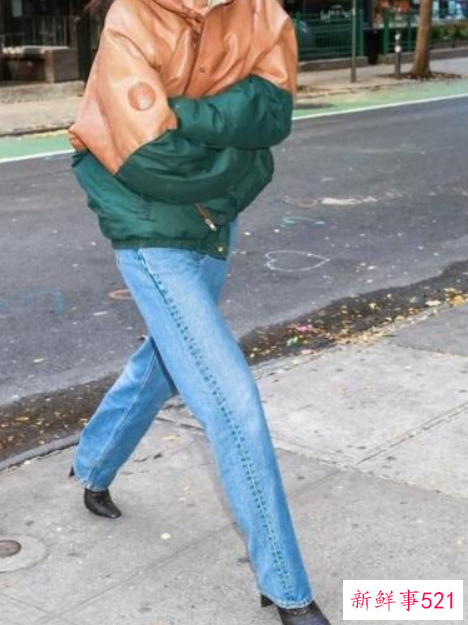 牛仔裤搭配什么羽绒服