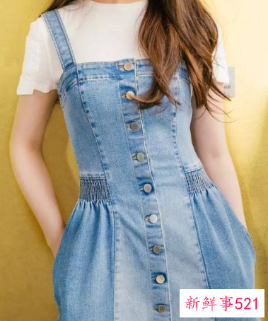 背带裙子怎么穿