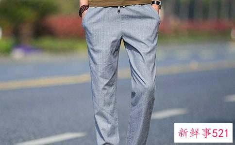 蓝色外套搭配什么裤子好看