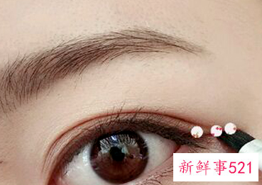 新手眼妆的画法步骤图