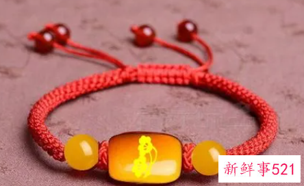 属狗女佩戴什么运气好