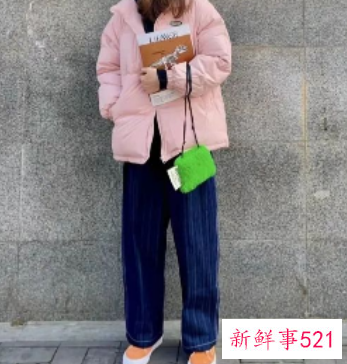 牛仔裤搭配什么羽绒服