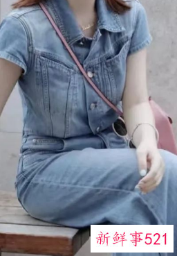 现在女孩穿什么衣服合适