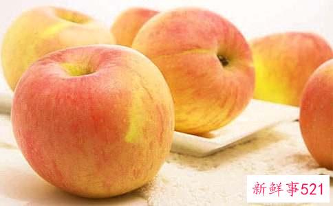 苹果型身材的女生怎么穿衣显瘦