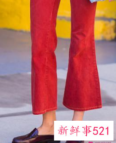 配裙子的百搭凉鞋