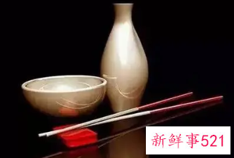 发小订婚送什么礼物好