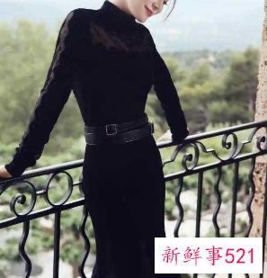 黑色裙子配什么围巾好看