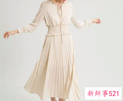 杏色裙子搭配什么颜色外套比较好一点