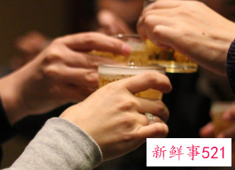 陪领导吃饭怎样说话