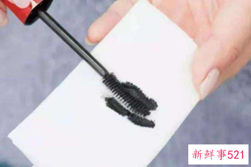睫毛膏怎么才能做到不晕染