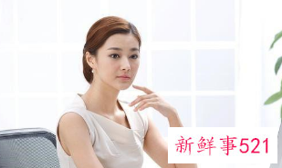 男生碰你腰代表什么