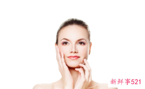 粘假睫毛的步骤