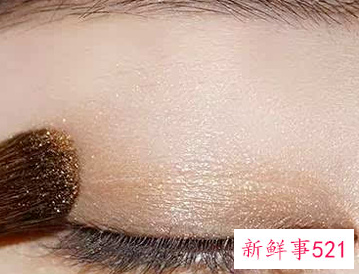 新手眼妆的画法步骤图