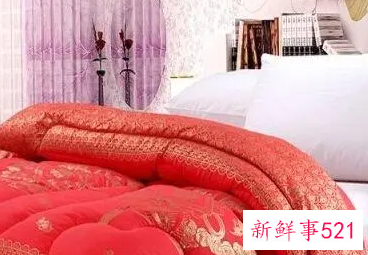 梦见红色被子有什么意思