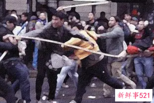 梦见很多人混战有什么征兆