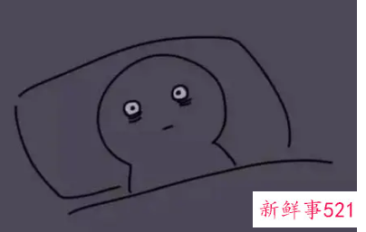 晚上睡不着白天也不困怎么回事