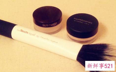 散粉刷怎么蘸取散粉