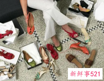 梦见买鞋子试穿鞋子不合适