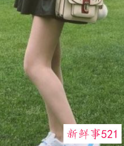 休闲运动鞋配什么裤子女