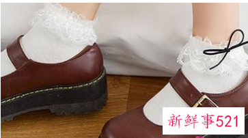 黑色一脚蹬配什么袜子