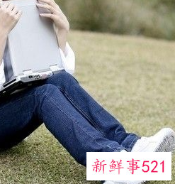 休闲运动鞋配什么裤子女