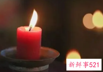 梦见死去的奶奶要和自己睡在一起
