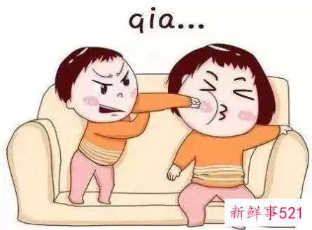 调皮宝宝爱打人家长不要轻视