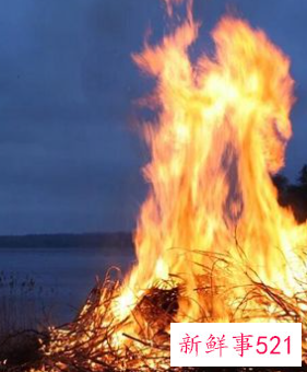 梦见自己故意放火