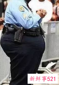 男胖子穿什么裤子显瘦